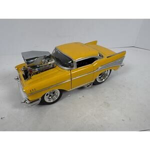 Muscle Machines 57 Chevy Bel Air 1:24 Scale Canary Yellow Loose